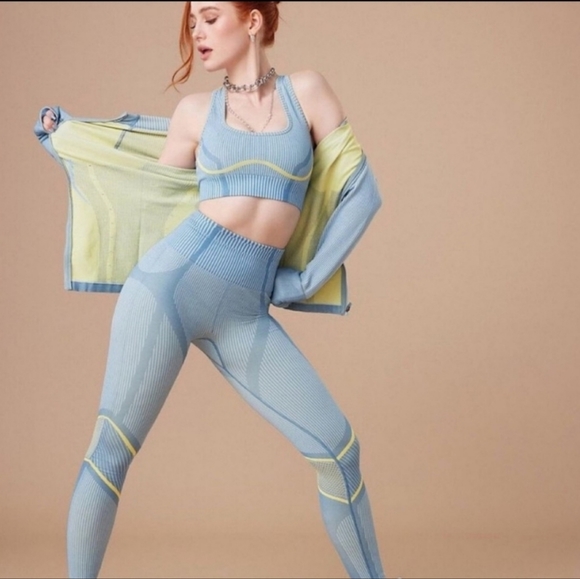 NWT Fabletics Cassidy Seamless Jacket - Picture 2 of 11